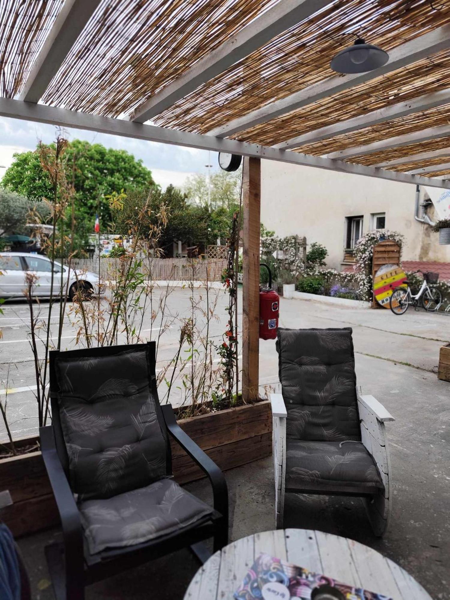 Houlala - Relais D'Etape - Chambres D'Hotes Pont-Eveque エクステリア 写真