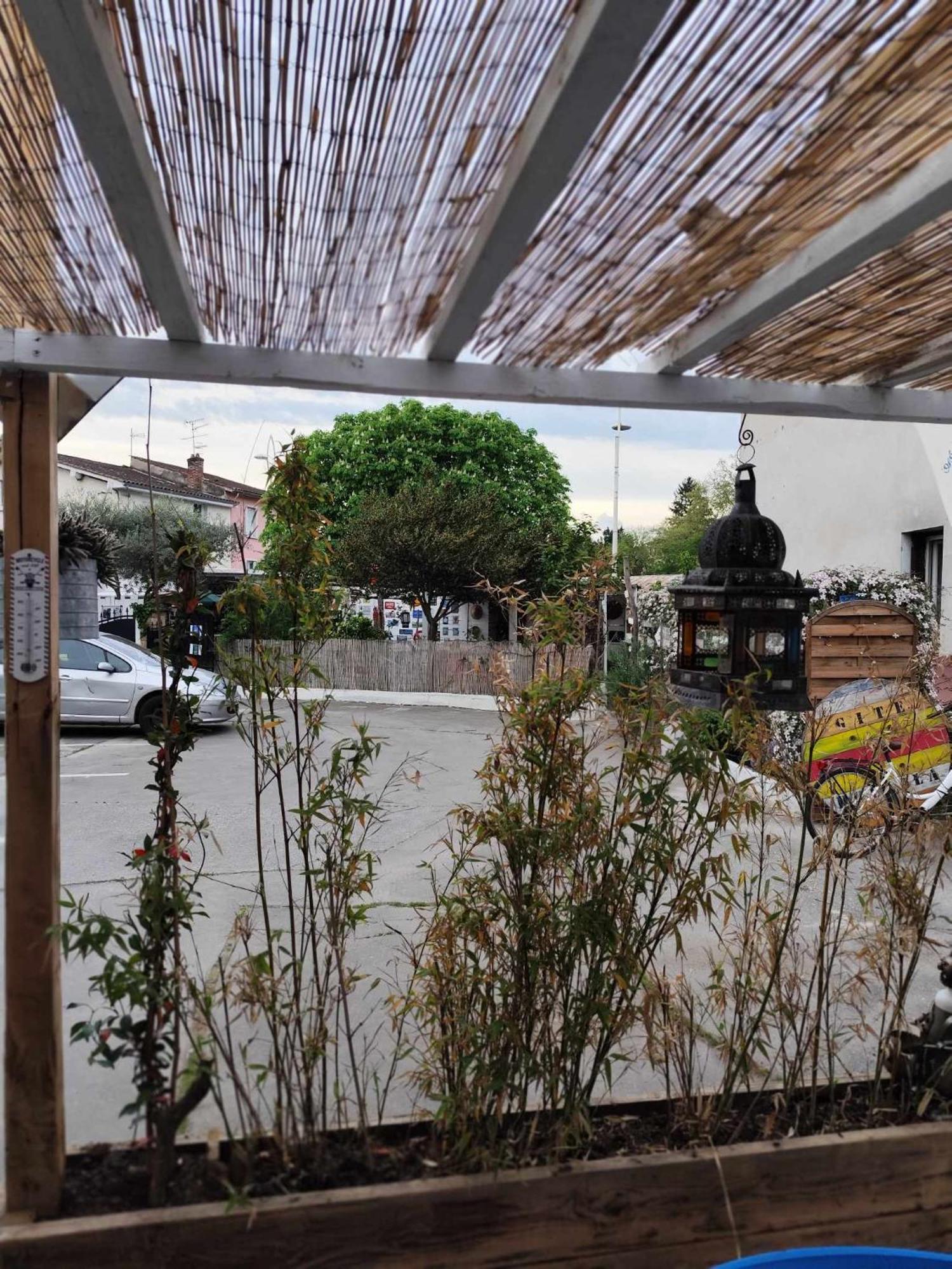 Houlala - Relais D'Etape - Chambres D'Hotes Pont-Eveque エクステリア 写真
